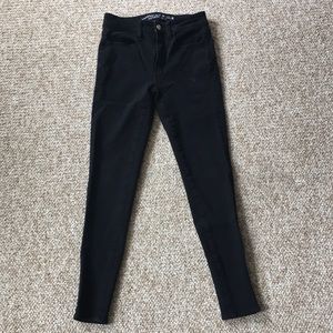American Eagle Black Hi-Rise Jegging